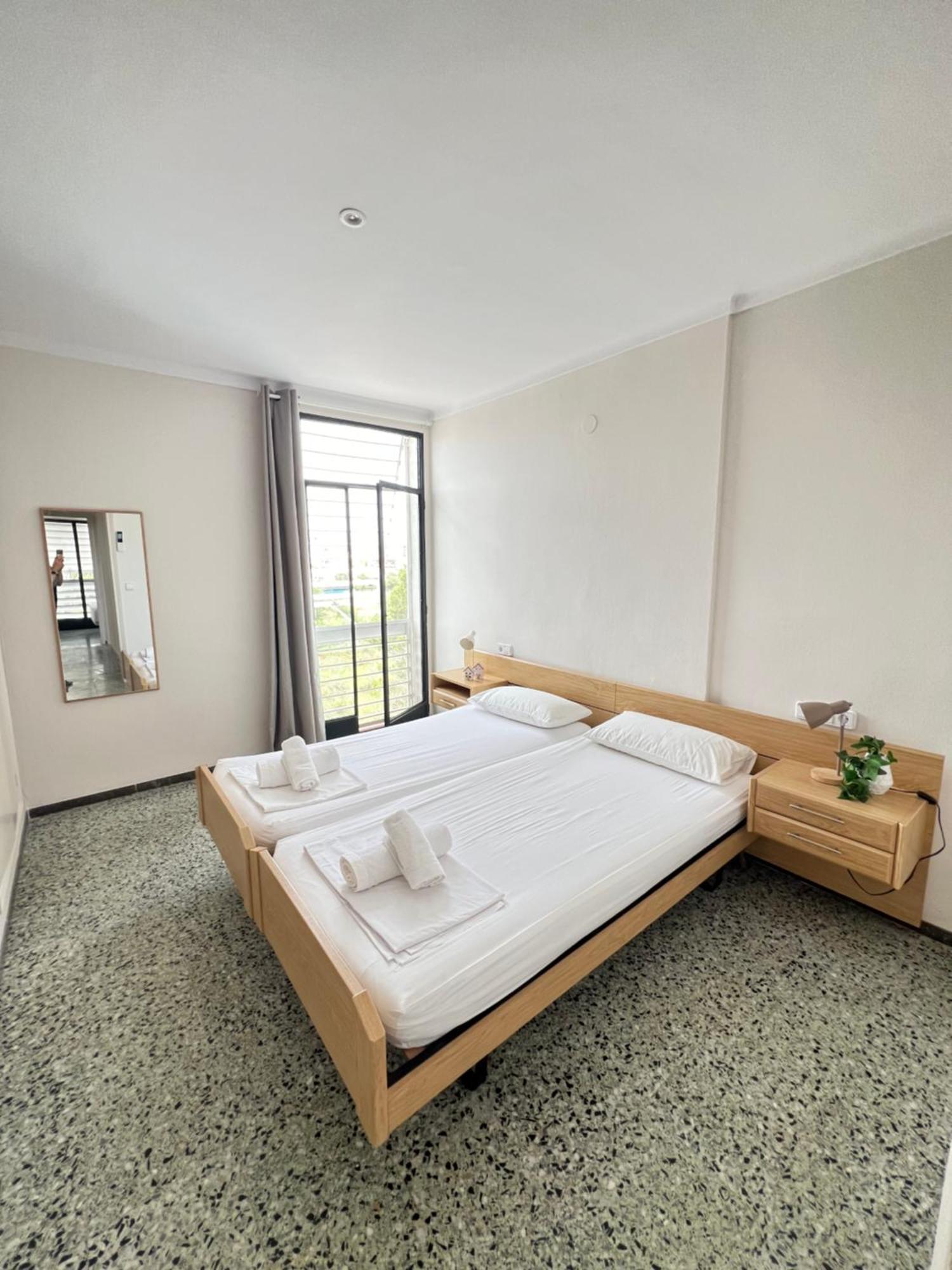 3 Room Apartment, 500M To Beach, Swimming Pool, Nice Terrace Rosas Exteriör bild